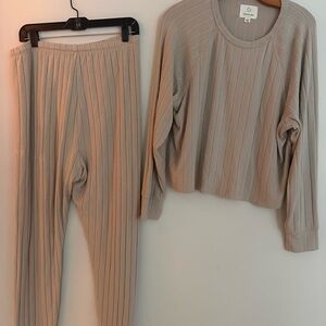 Taupe Ribbed Lounge Set